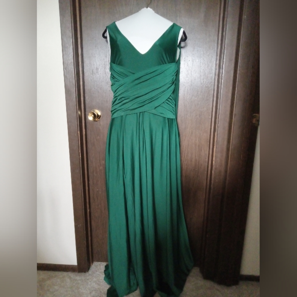 NEW Elegant V Neck Sleeveless A Line Slit Dress